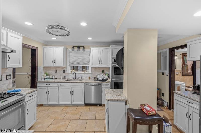 Union Twp., NJ 07083,2785 Larchmont