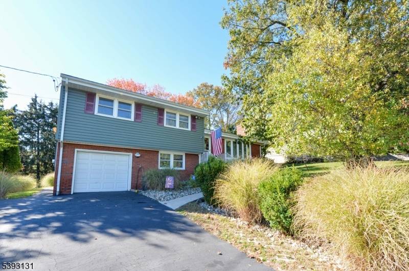 North Haledon Boro, NJ 07508,156 Dorothy Dr