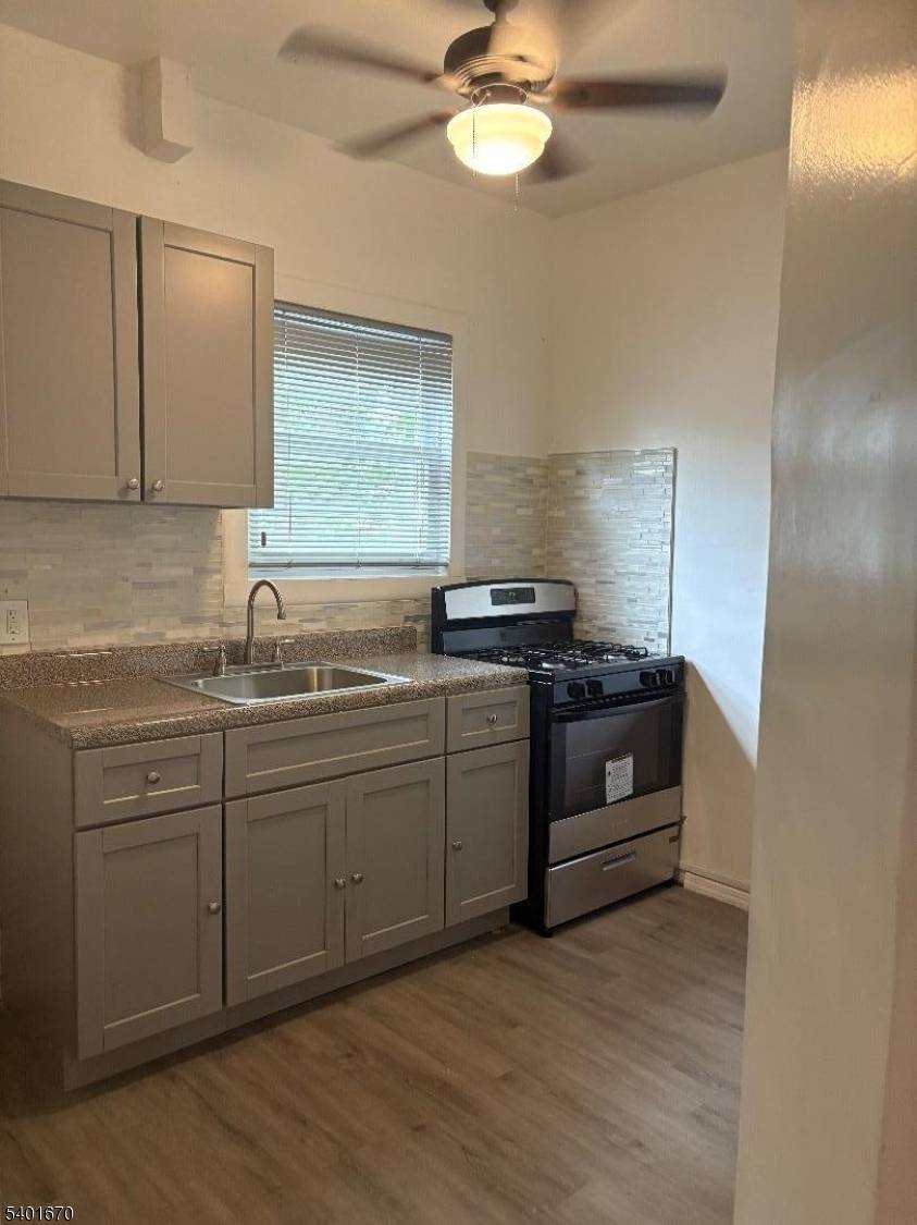 Newark City, NJ 07106,69 Saint Paul Ave