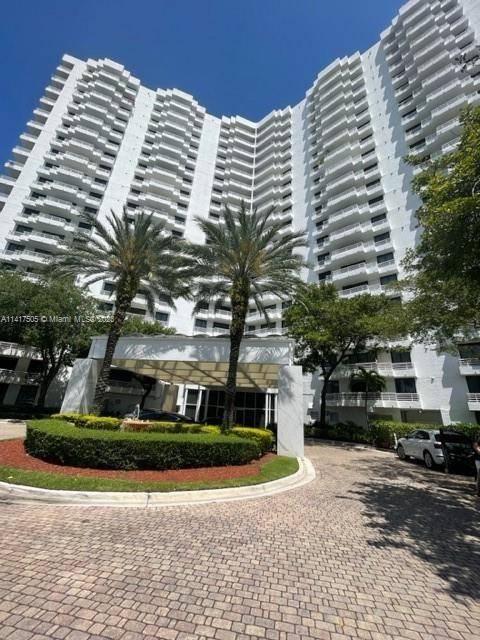 Aventura, FL 33180,3300 NE 192nd St #1912