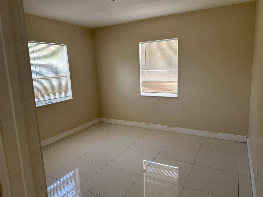 Hollywood, FL 33020,1942 Buchanan St