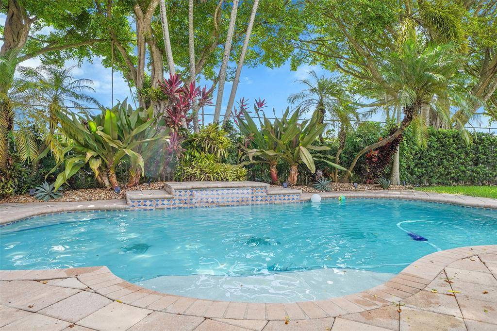 Weston, FL 33332,4100 E Gardenia Ave