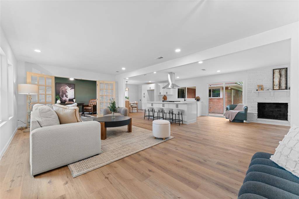 Dallas, TX 75232,729 Town Creek Drive