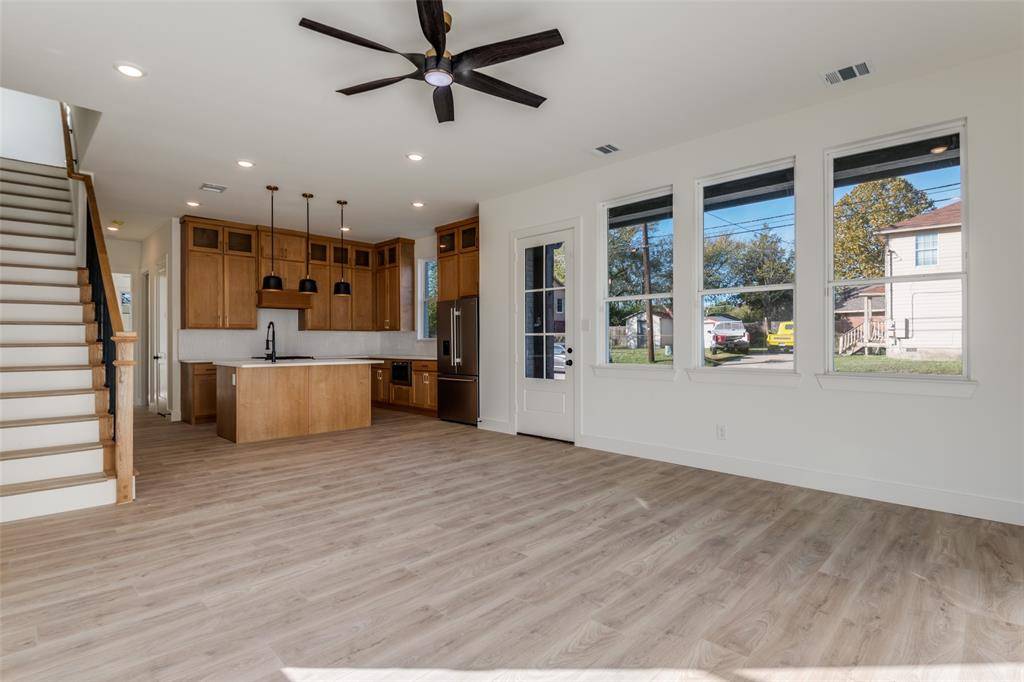 Rockwall, TX 75087,901 Sam Houston Street