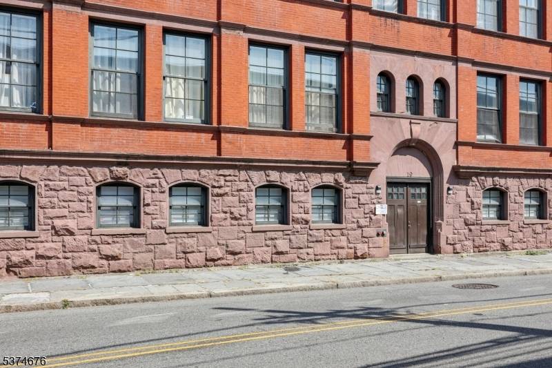 Paterson City, NJ 07501,18 Market Street #301