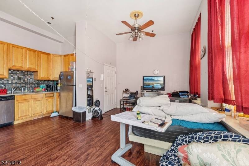 Paterson City, NJ 07501,18 Market Street #301