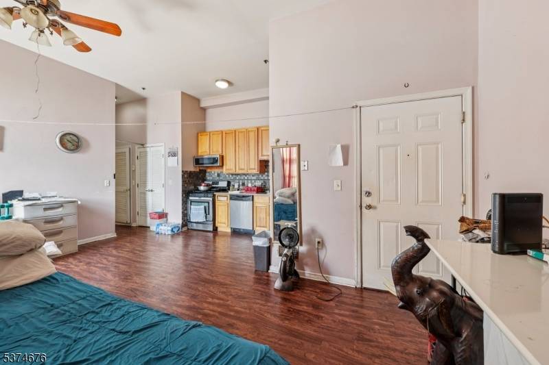 Paterson City, NJ 07501,18 Market Street #301