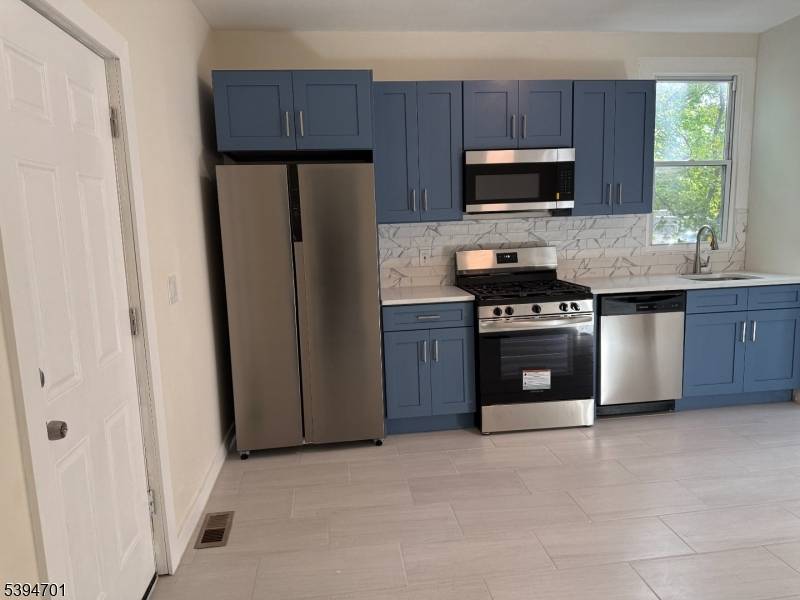 City Of Orange Twp., NJ 07050,94 Lincoln Ave #1