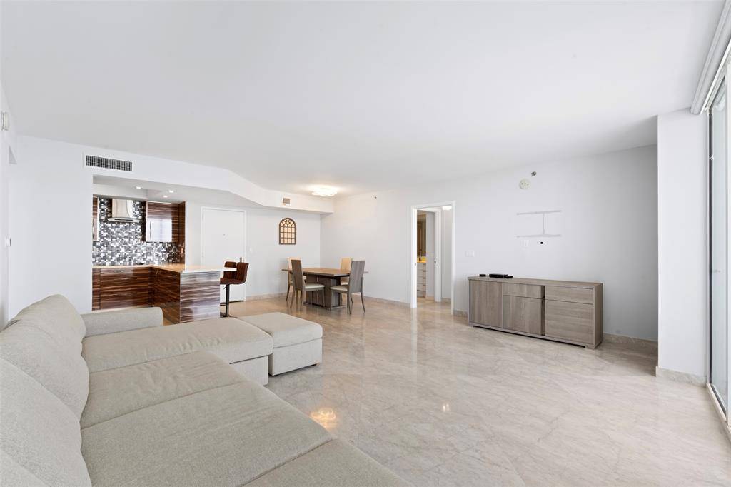 Sunny Isles Beach, FL 33160,18911 Collins Ave #3003