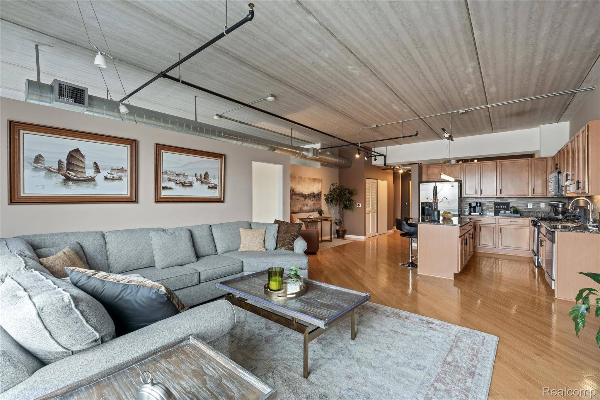 Royal Oak, MI 48067,101 Curry AVE #512