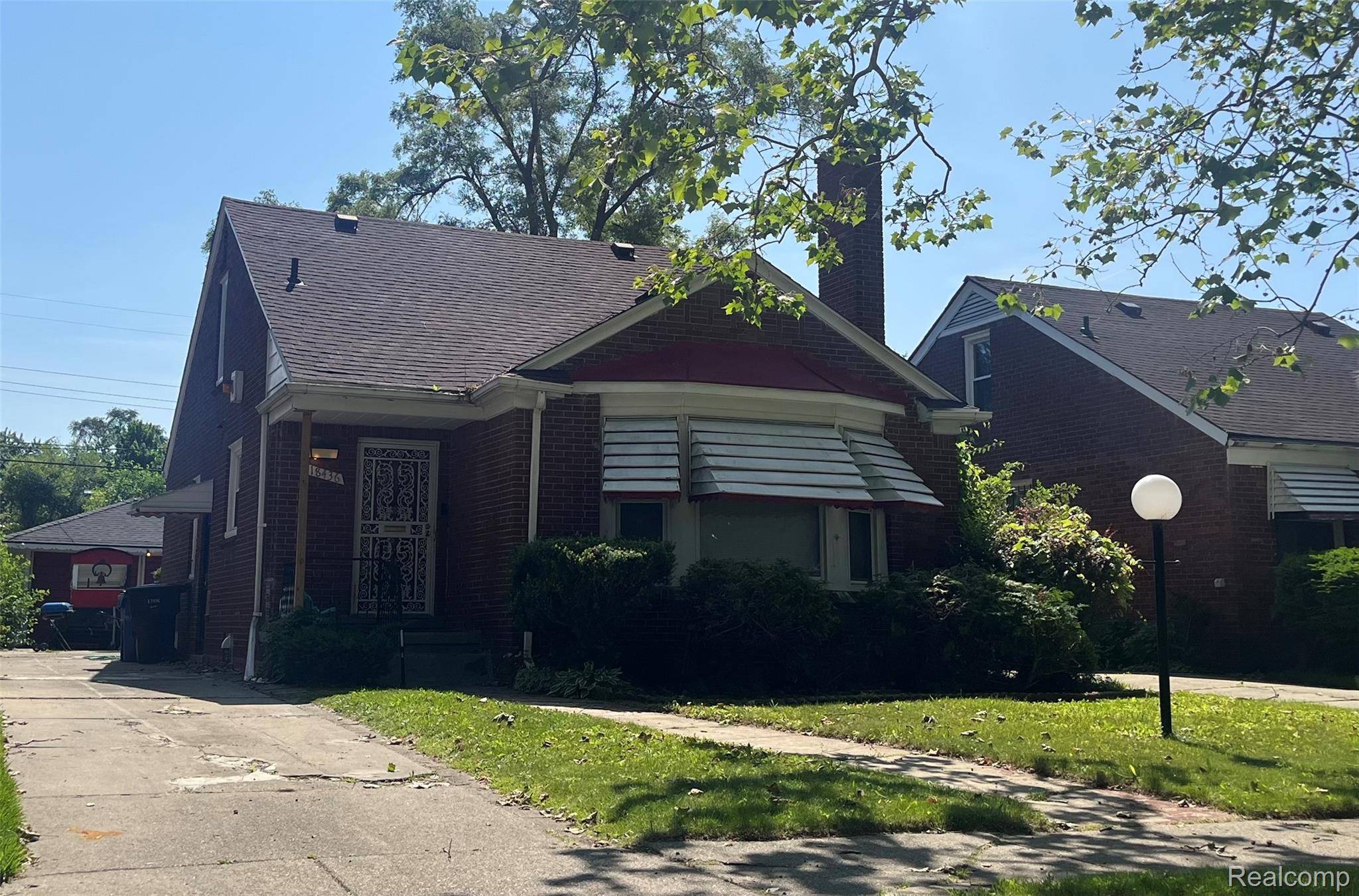 Detroit, MI 48235,18436 Strathmoor ST