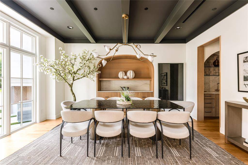 Dallas, TX 75209,5751 Glen Falls Lane