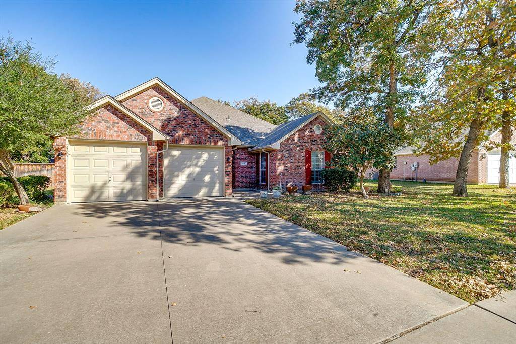 Burleson, TX 76028,845 Royal Oak Lane