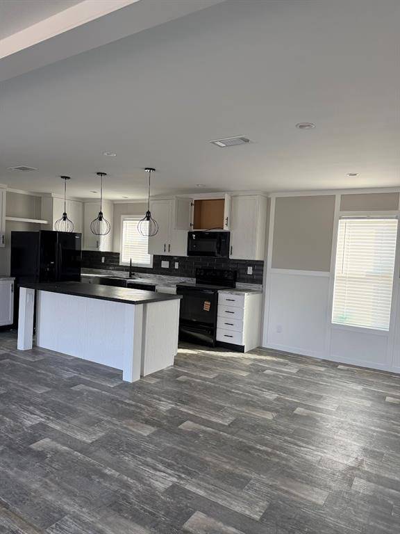 Poolville, TX 76487,215 Salt Grass Circle