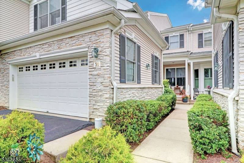 Roseland Boro, NJ 07068,30 Schweinberg Dr