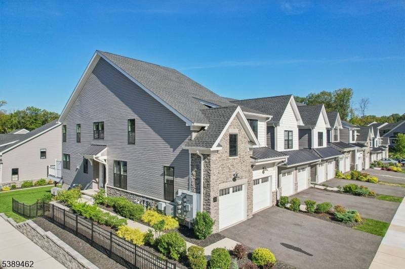 Denville Twp., NJ 07834,2 Lawrence Ln