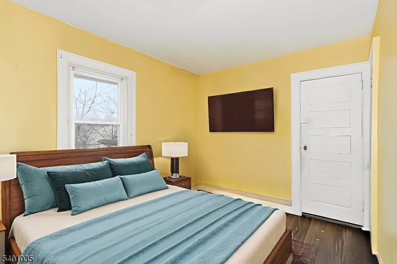 Newark City, NJ 07112,277 Meeker Ave