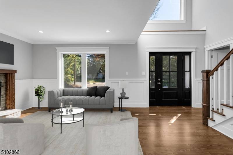 Bernards Twp., NJ 07920,117 W Oak St