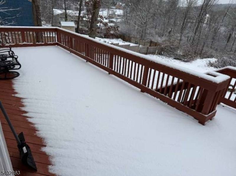 Hopatcong Boro, NJ 07874,15 Frances Ave