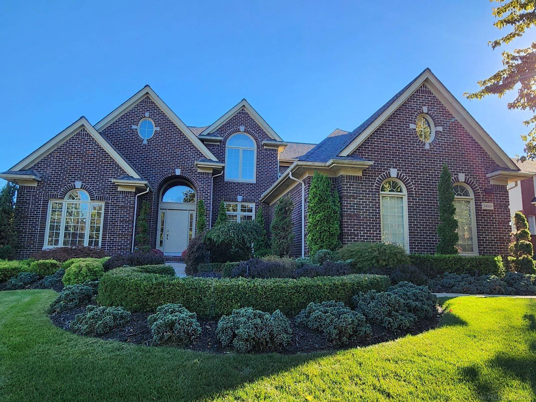 Utica, MI 48316,54060 Birchfield DR