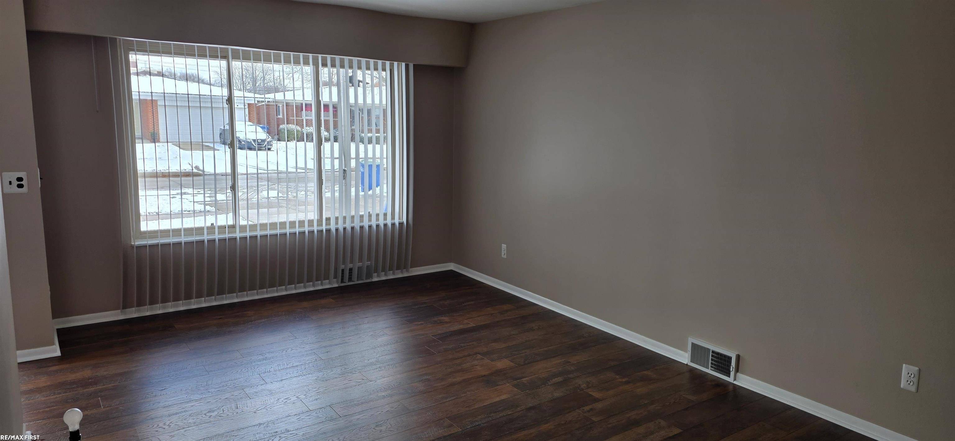 Warren, MI 48088,30609 Moulin AVE