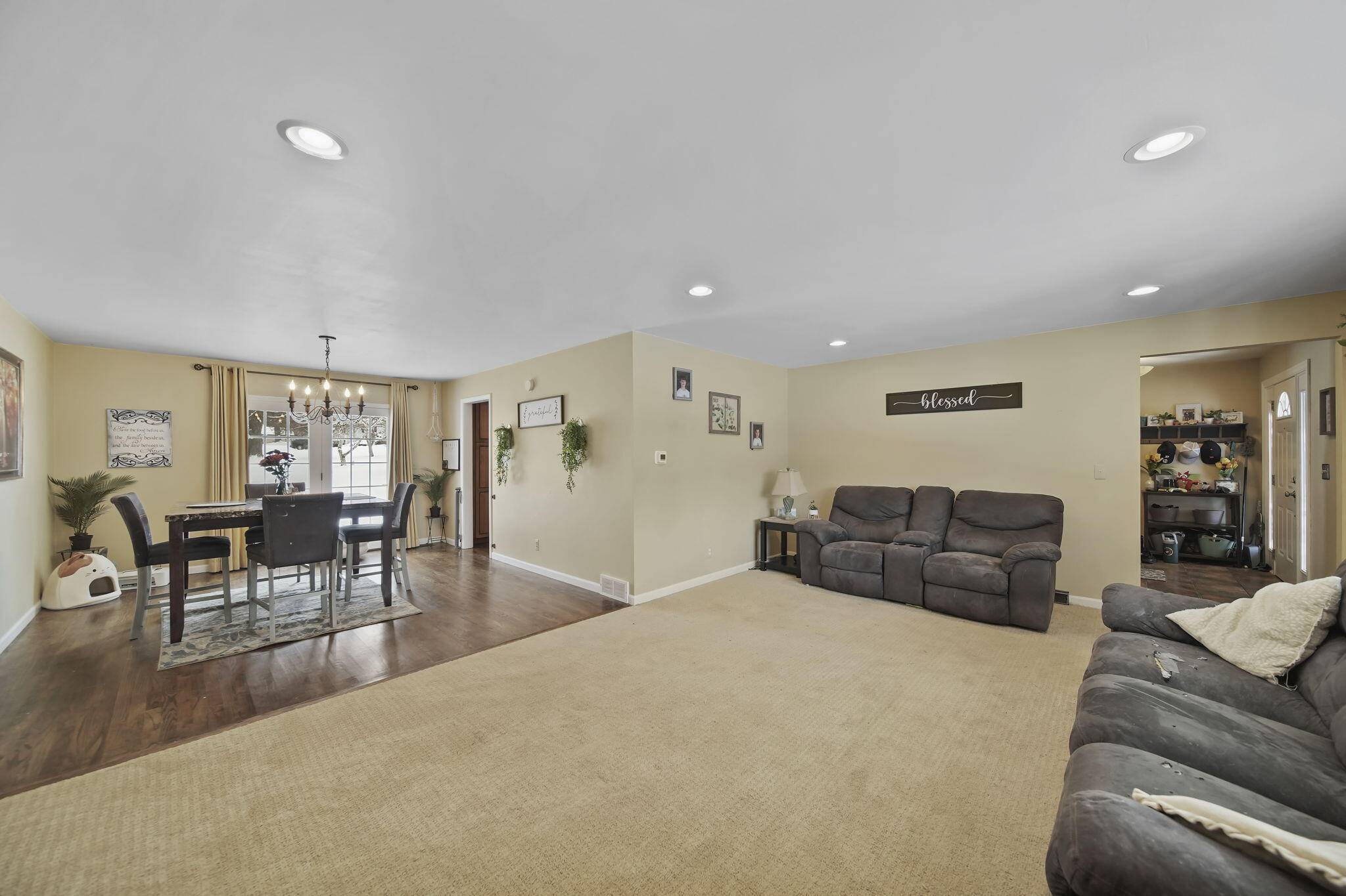 Adrian, MI 49221,520 Meadowbrook DR