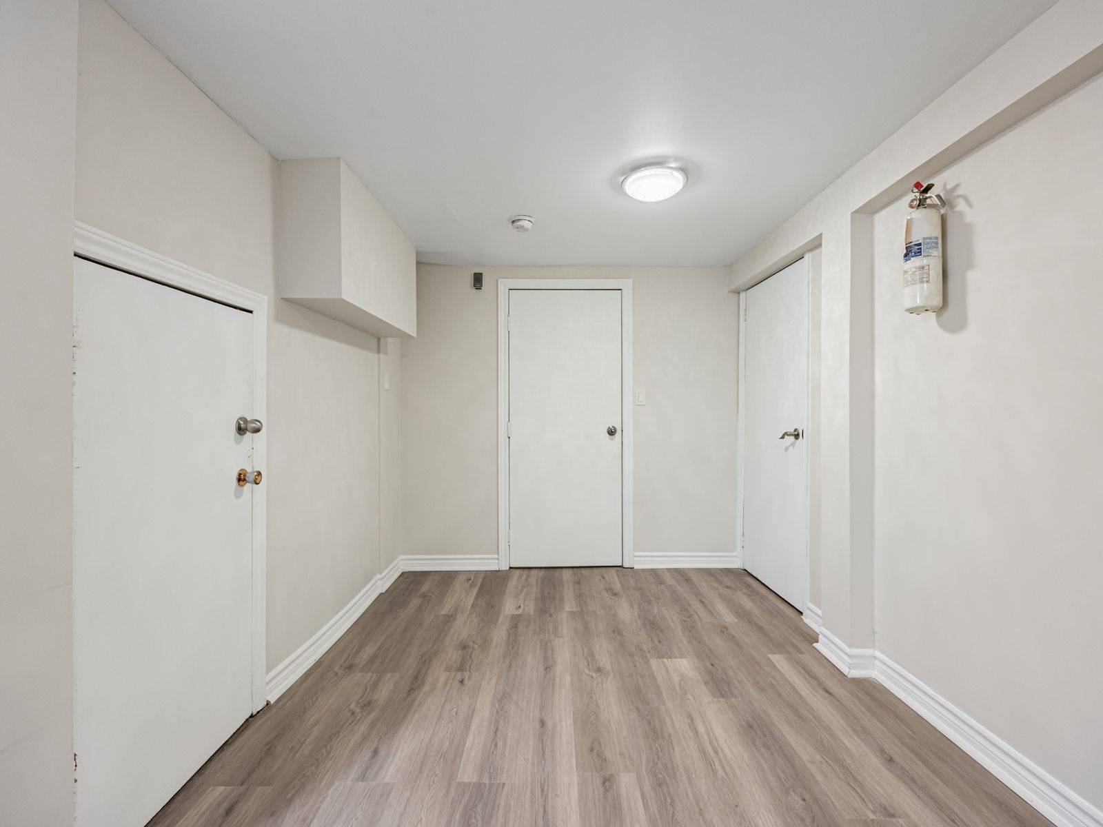 Oshawa, ON L1G 4R6,708 Carnegie AVE N #Lower