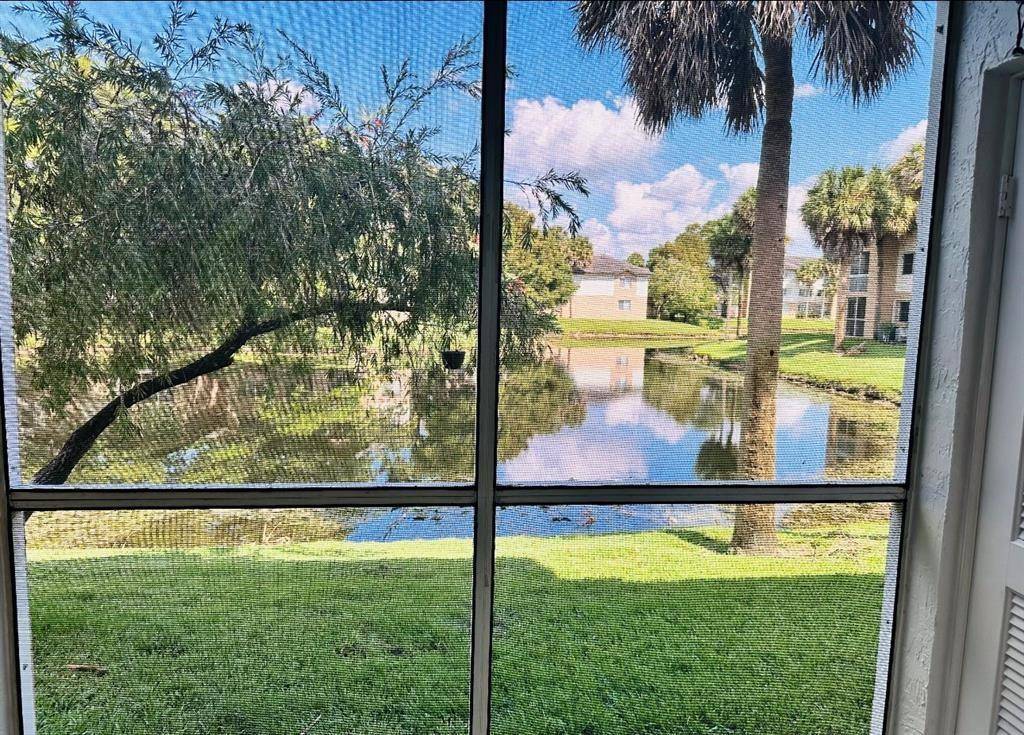 Coral Springs, FL 33076,9955 Westview Dr #215