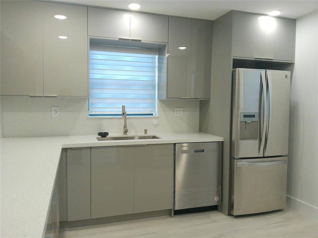 Tamarac, FL 33319,6085 N Sabal Palm Blvd #109