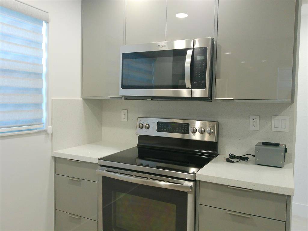 Tamarac, FL 33319,6085 N Sabal Palm Blvd #109