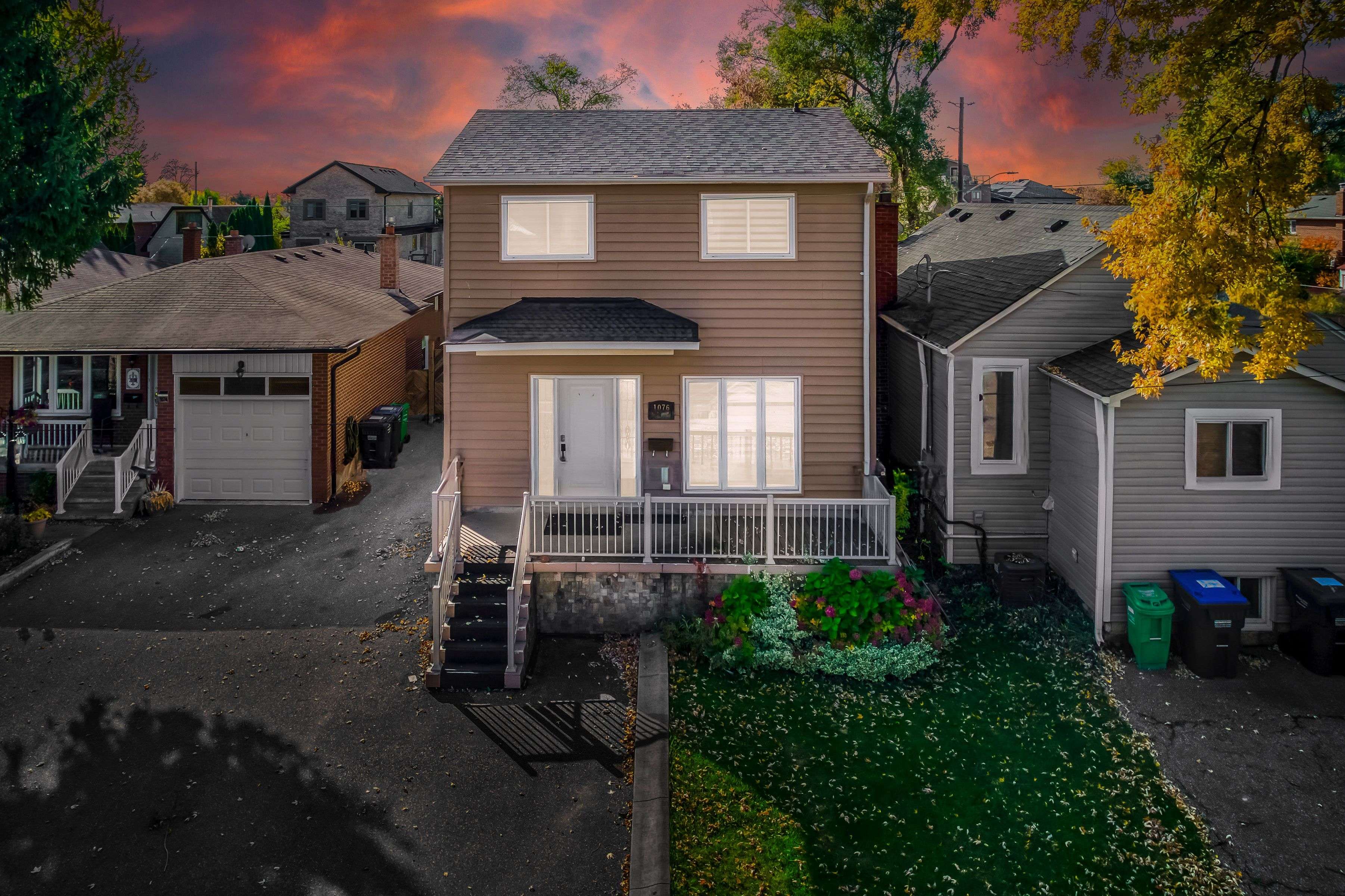 Mississauga, ON L5E 1Z3,1076 Eastmount AVE #Upper