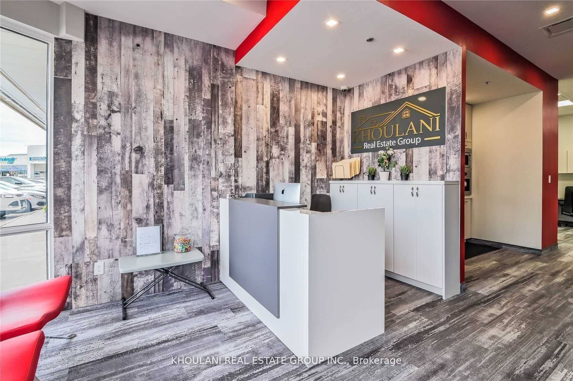 Mississauga, ON L5B 3X9,325 Central Pkwy W #35