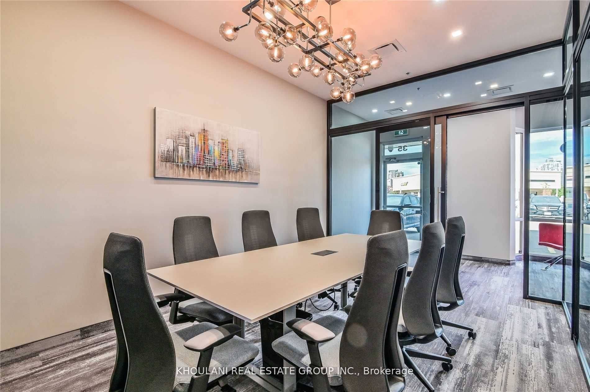 Mississauga, ON L5B 3X9,325 Central Pkwy W #35