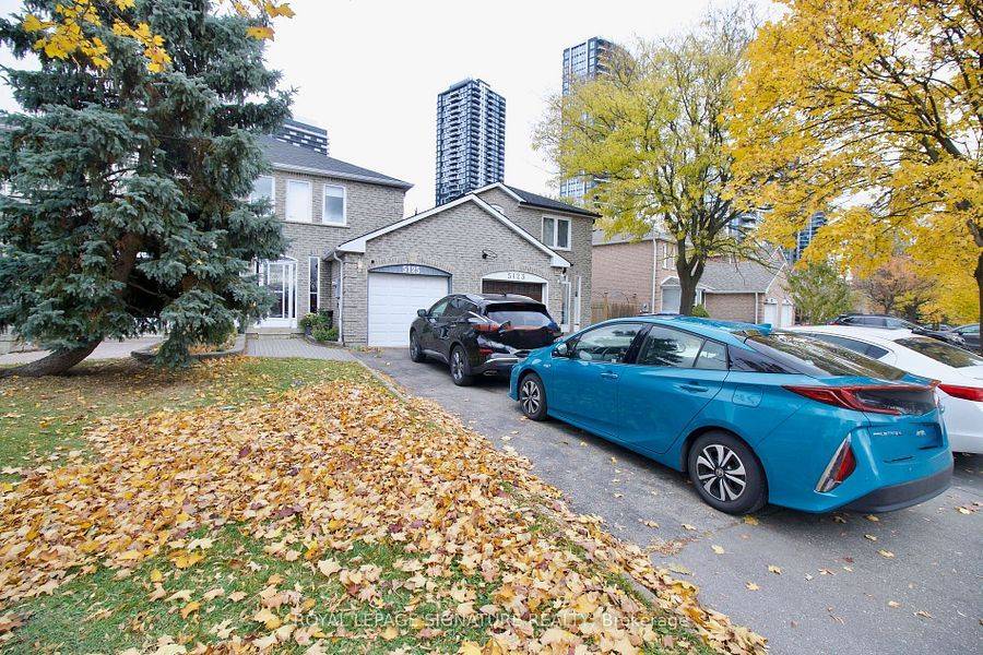 Mississauga, ON L5R 3E8,5125 Salishan CIR