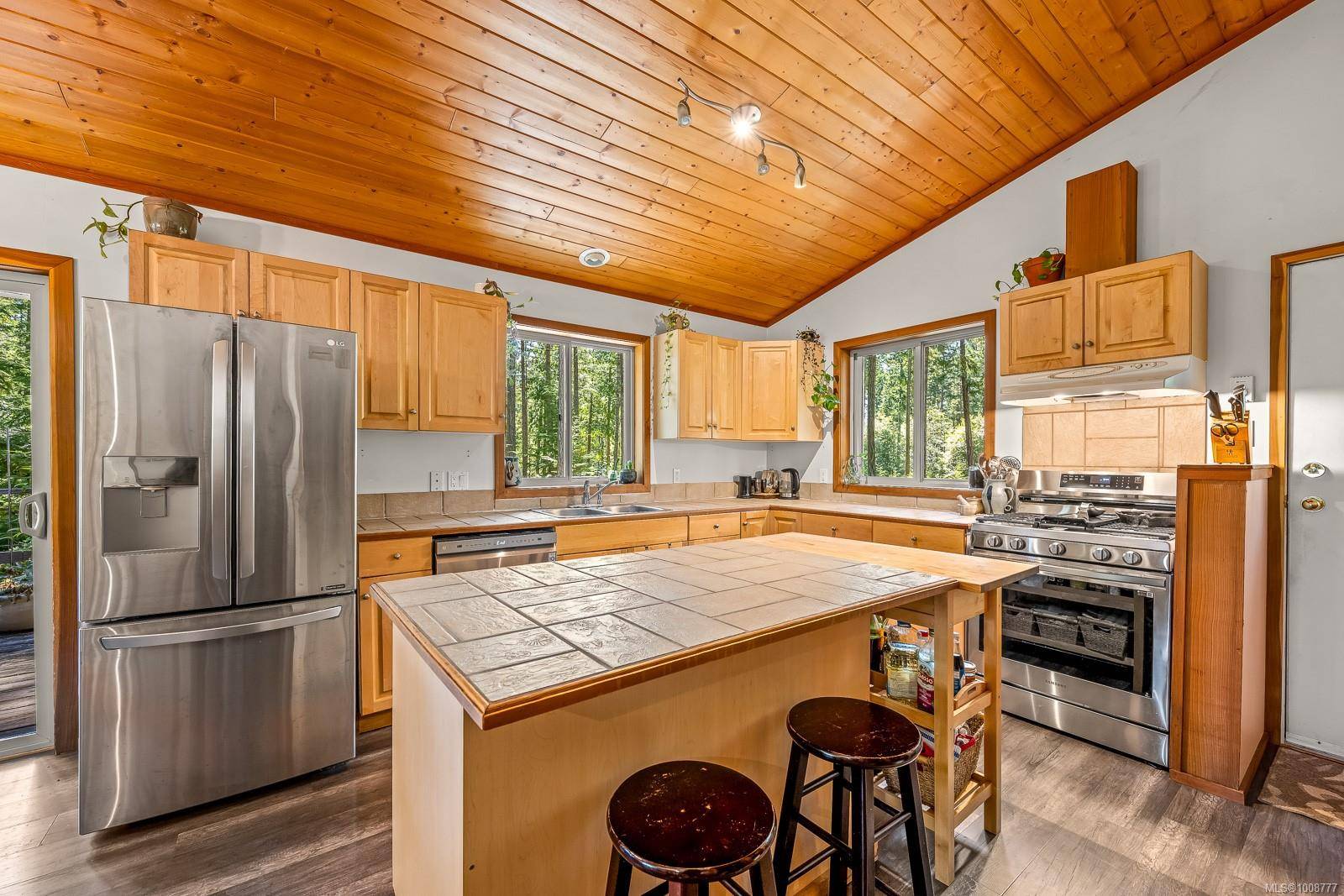 Cortes Island, BC V0P 1K0,924 Siskin Lane