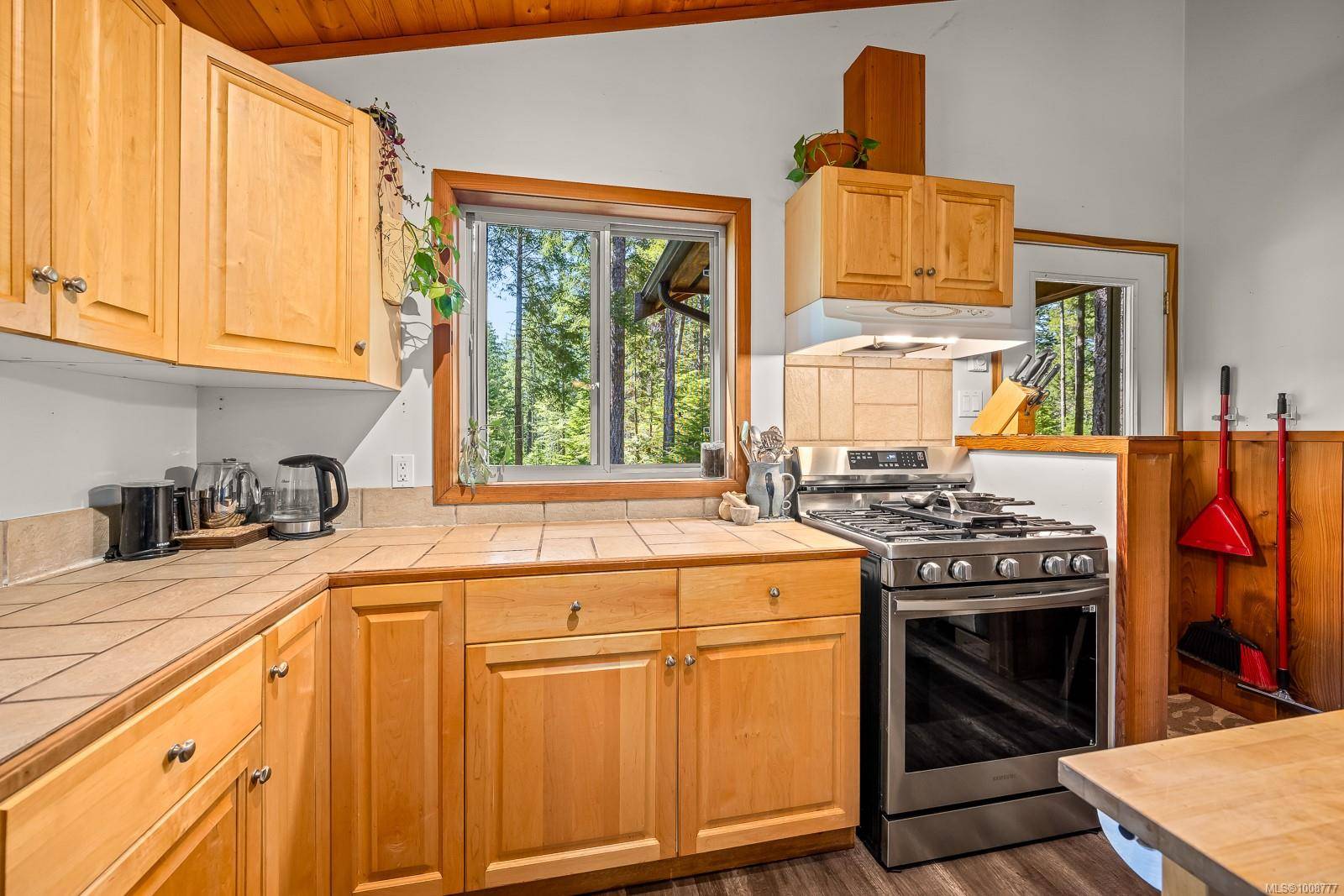 Cortes Island, BC V0P 1K0,924 Siskin Lane