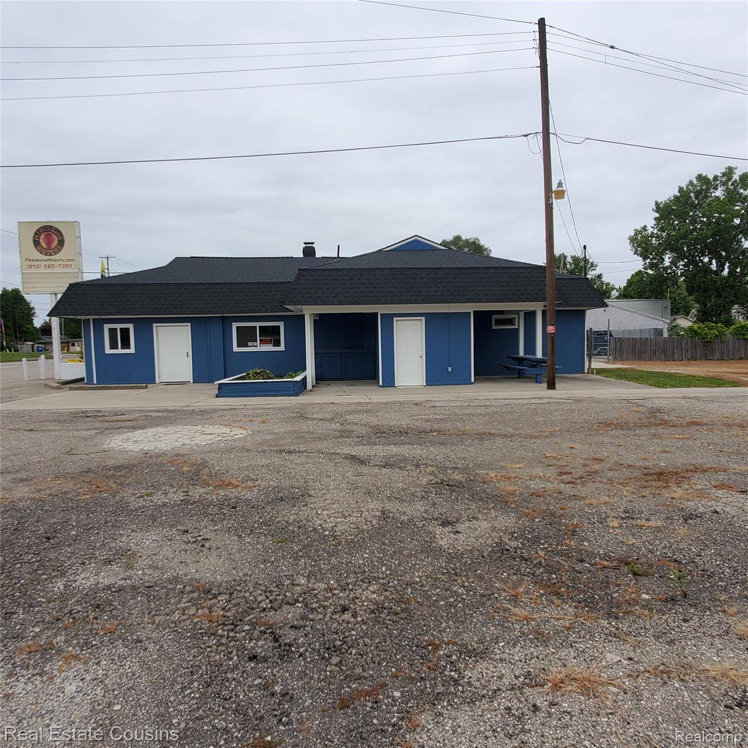 Burton, MI 48529,4235 Fenton RD S