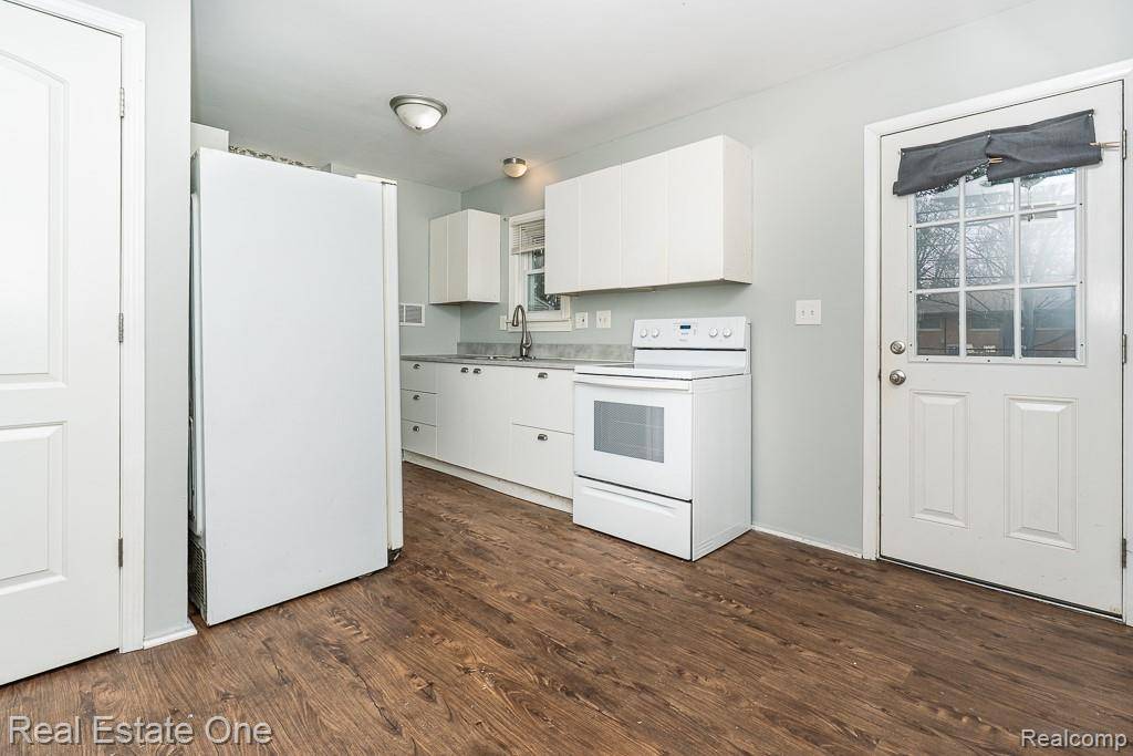 Troy, MI 48083,125 Sheffield DR