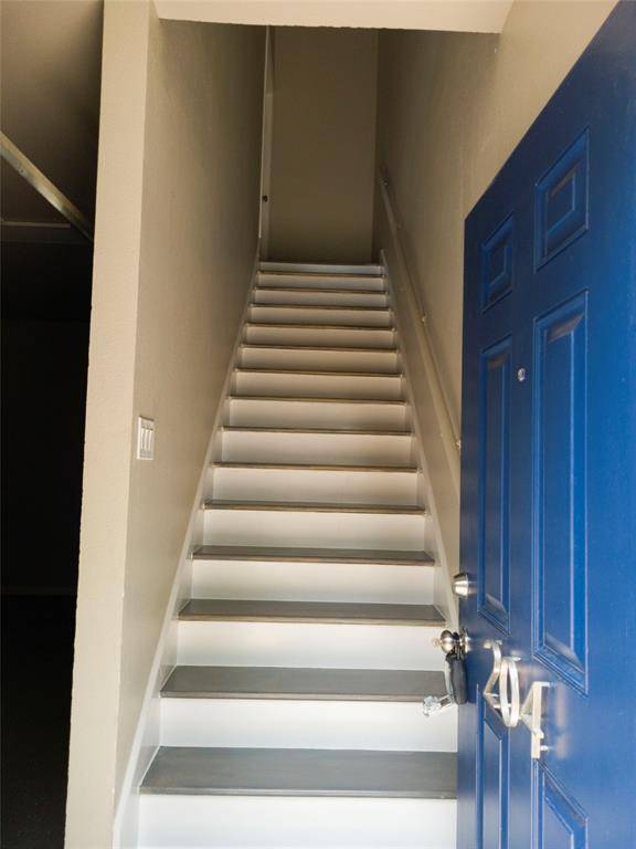 Euless, TX 76039,1501 Cedar Elm Drive #201