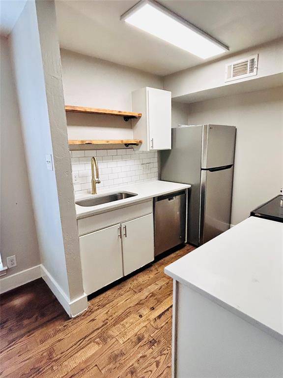 Dallas, TX 75224,2211 S Vernon Avenue #207