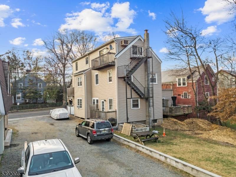 Saddle Brook Twp., NJ 07663,194 Saddle River Rd