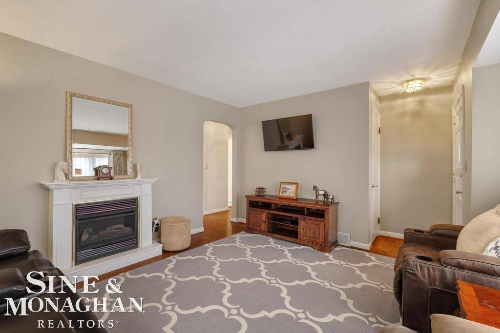 Saint Clair Shores, MI 48080,22725 Rosedale CT