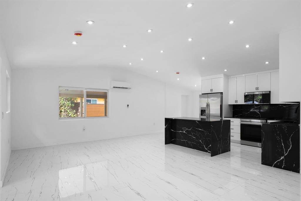 Fort Lauderdale, FL 33315,823 SW 27th St