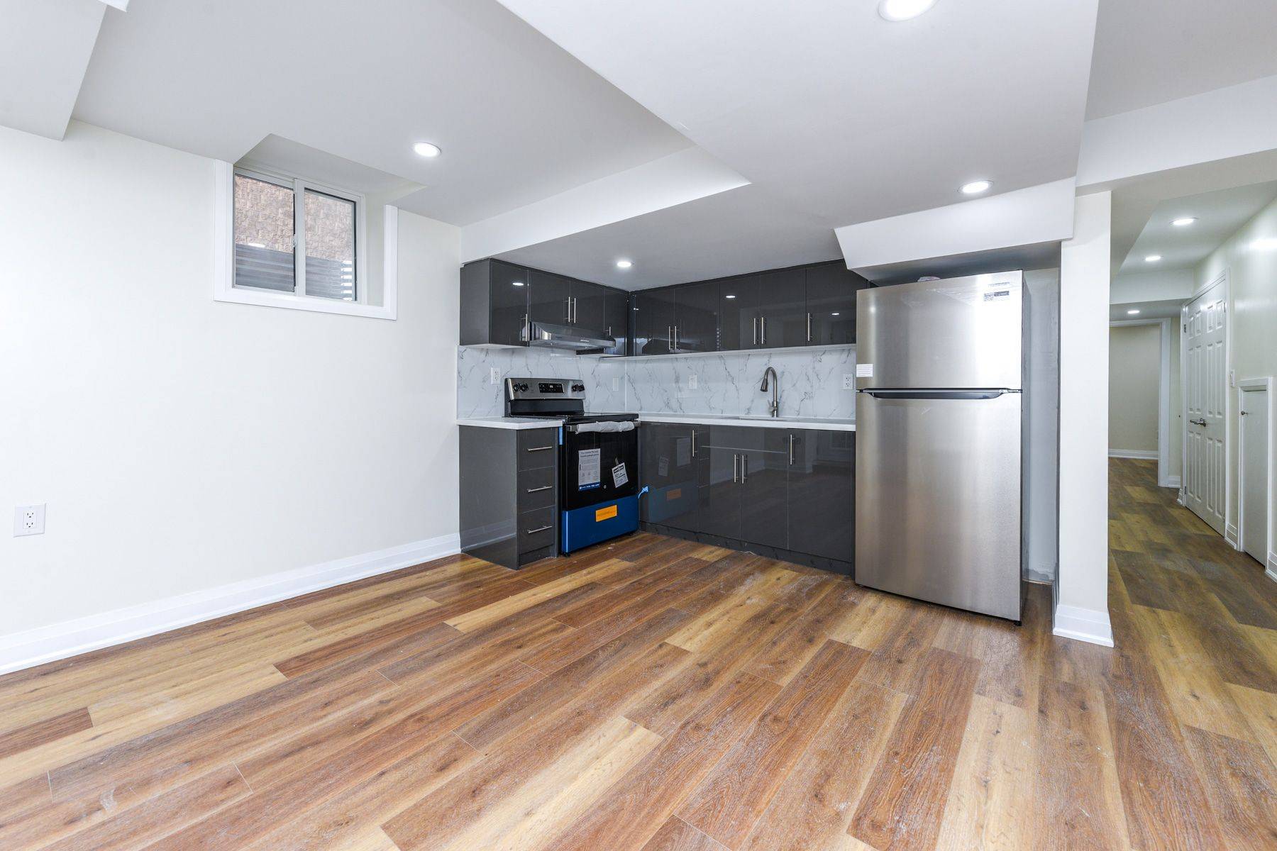 Mississauga, ON L5M 7A5,5744 Philip DR #Basement