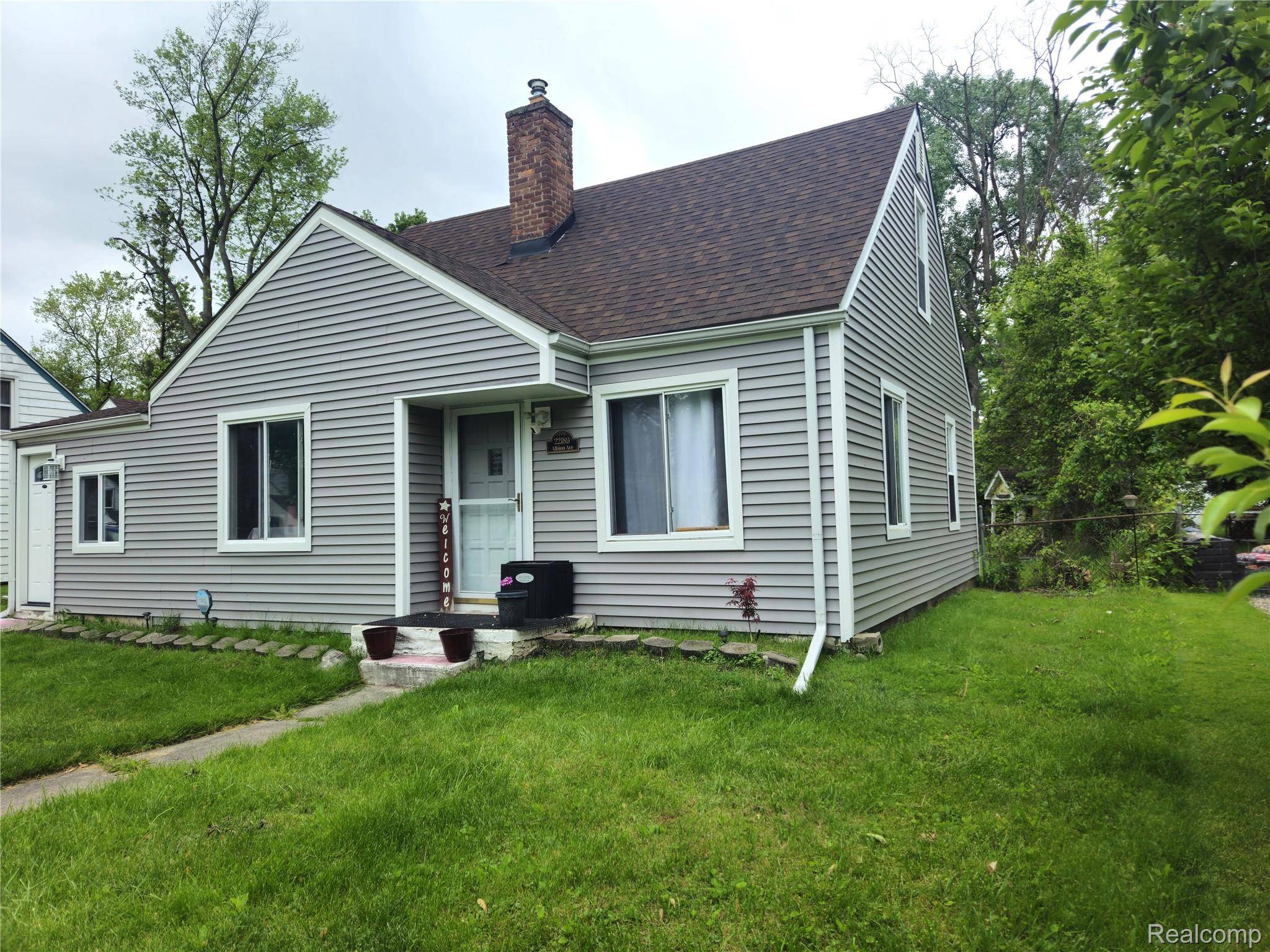 Farmington Hills, MI 48336,22189 Albion Ave