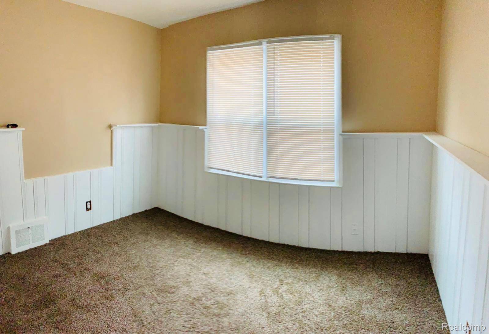 Detroit, MI 48219,19790 Lahser RD