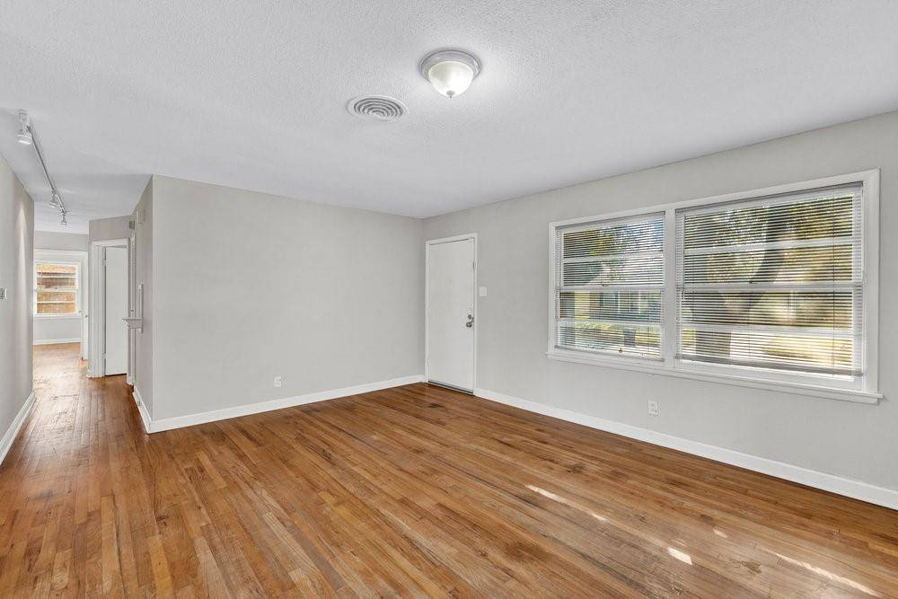 Fort Worth, TX 76112,6833 Norma Street