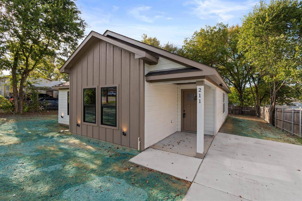 Wilmer, TX 75172,211 Garlock Street