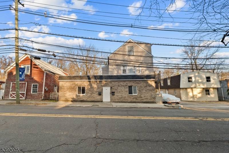 Saddle Brook Twp., NJ 07663,194 Saddle River Rd