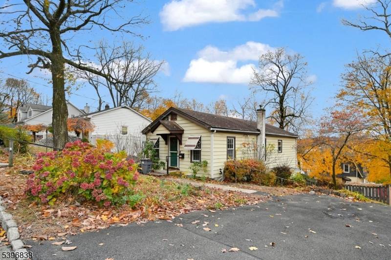 Dover Town, NJ 07801,121 W Munson Ave